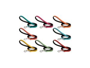 Correa de piel acolchada para perros disponible en varios colores